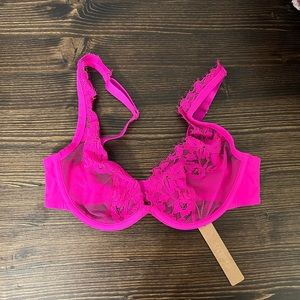 SKIMS plunge bralette